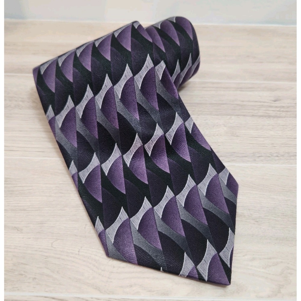 Towncraft Purple & Black Geometric Tie,‎ 4" x 56"